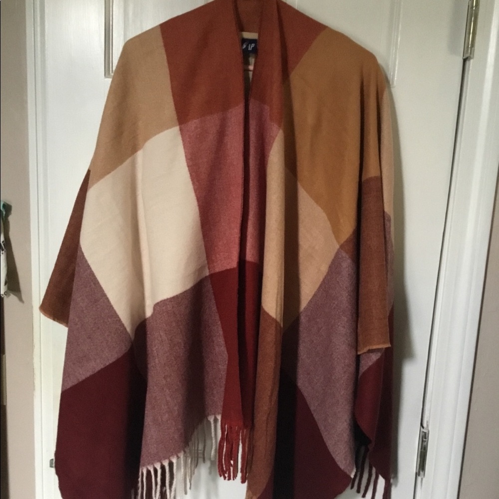Siizu cranberry poncho